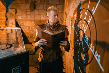 暗语帽子与书的旅人樱花_暗与帽子与书之旅人游戏剧情_暗与帽子书旅人