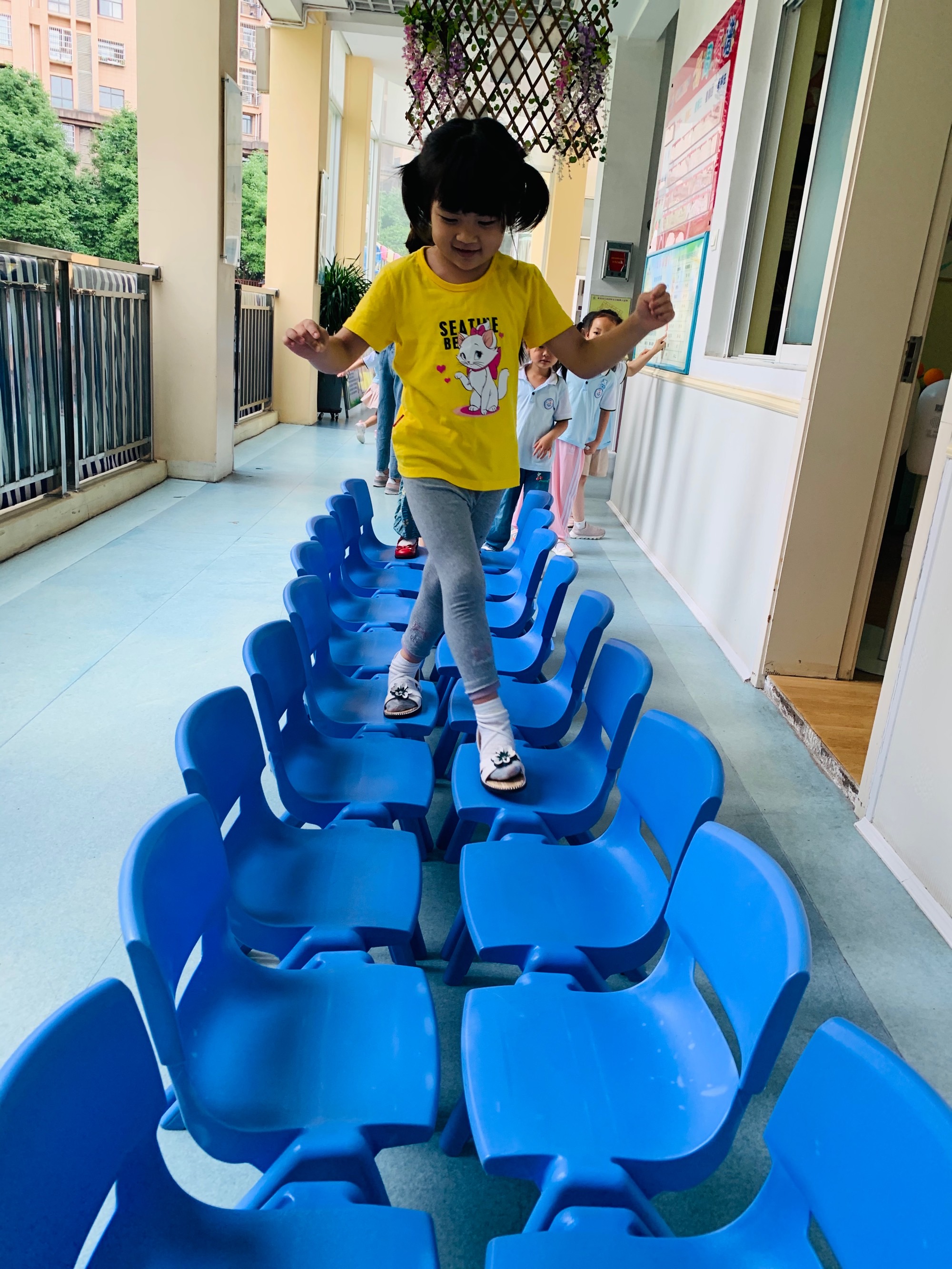 幼儿园游戏活动教案_幼儿小班音乐游戏好朋友教案_陈幸军幼儿教育学幼儿体育教案