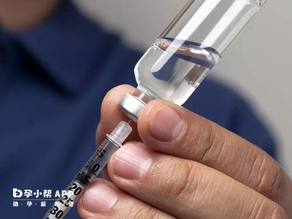 女子被注射不明液体新_氨基酸液体注射副作用_注射加成型液体硅橡胶