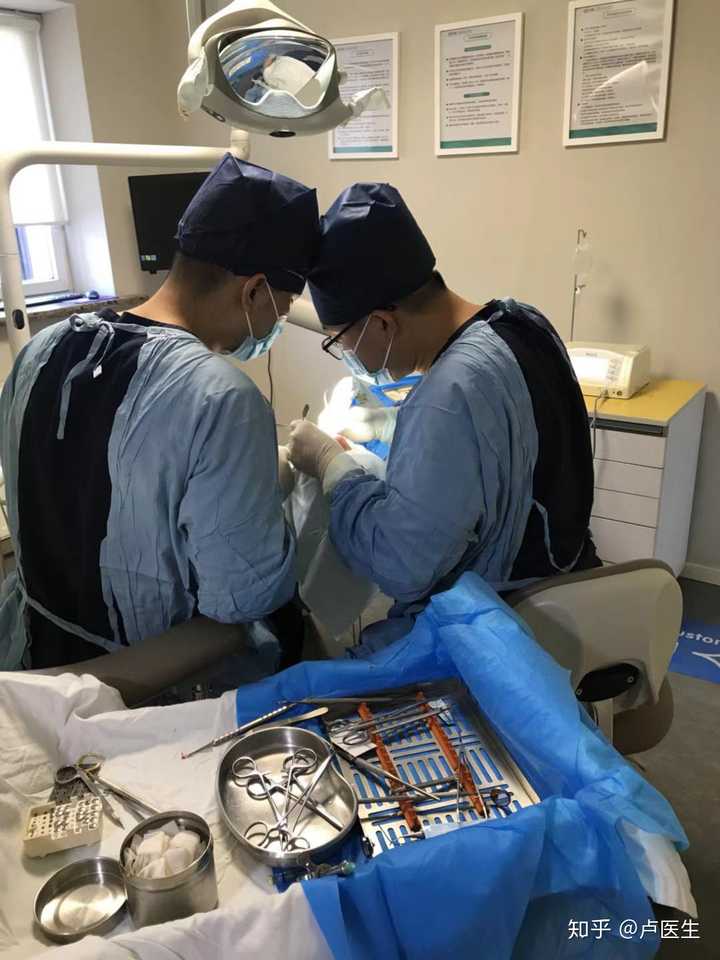 牙医拔牙需要很大力气吗_牙医建议拔牙可信吗_牙医不建议我拔牙