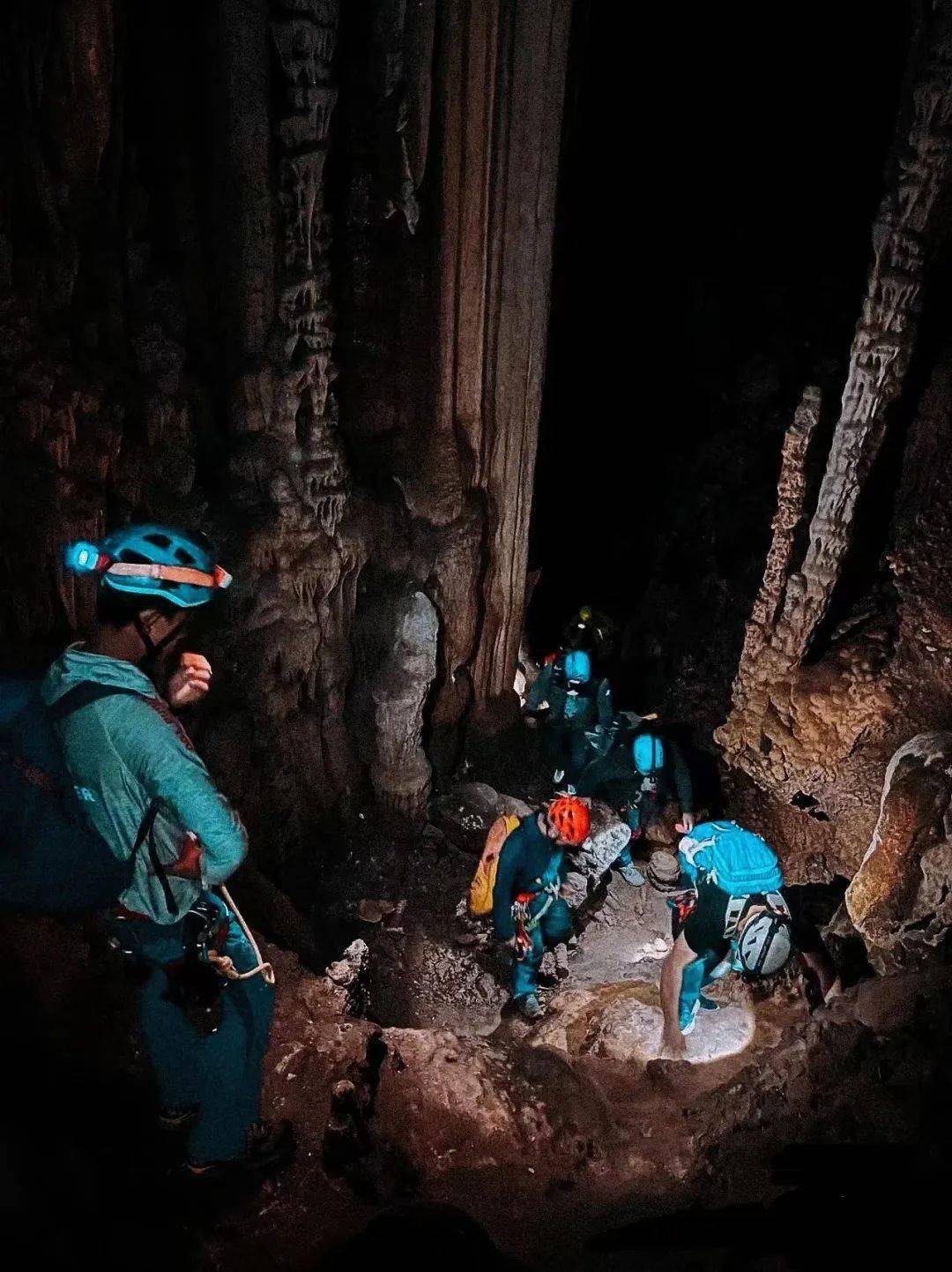 fc 地底探险_探险地下_地底探险游戏规则