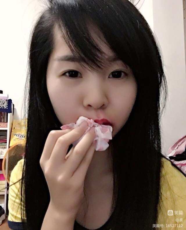 酒吧撕纸巾_ktv嘴对嘴撕纸巾游戏_嘴巴撕纸巾亲到了