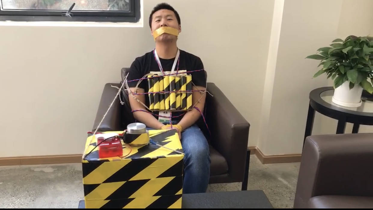 捆绑强奸美女扒衣服小说_捆绑日本美女_捆绑虐待美女小说