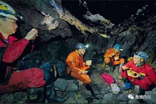 工人挖矿石_采矿工人采矿视频_采矿工人小游戏手机版