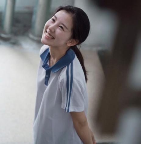 校园女神蛆娘：时尚个性引领潮流，幽默口才俘获众心