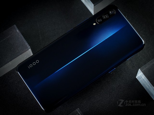 平板手机玩游戏_打游戏平板大屏幕手机_平板玩游戏屏幕太大怎么办