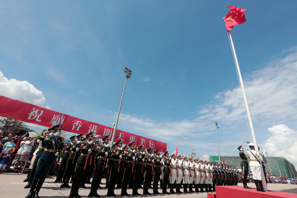 校园建军100周年庆典，我亲身感受国旗升起的力量