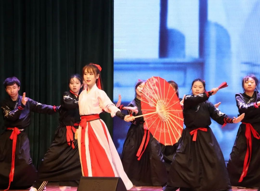 从零到英雄：我在qq华夏游戏手机版的成长之路