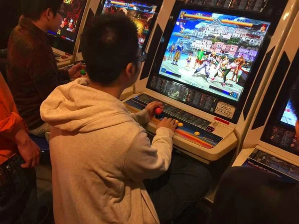 17年前游戏大全手机版_全部手机版游戏大全_手机老版游戏