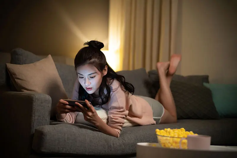 女生打游戏怎么说_女孩子在玩游戏的时候说什么_打游戏女生说不玩手机