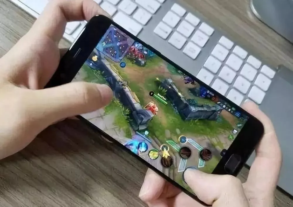 两手发麻打手机游戏有影响吗_打手机游戏两手发麻_双手玩手机发麻