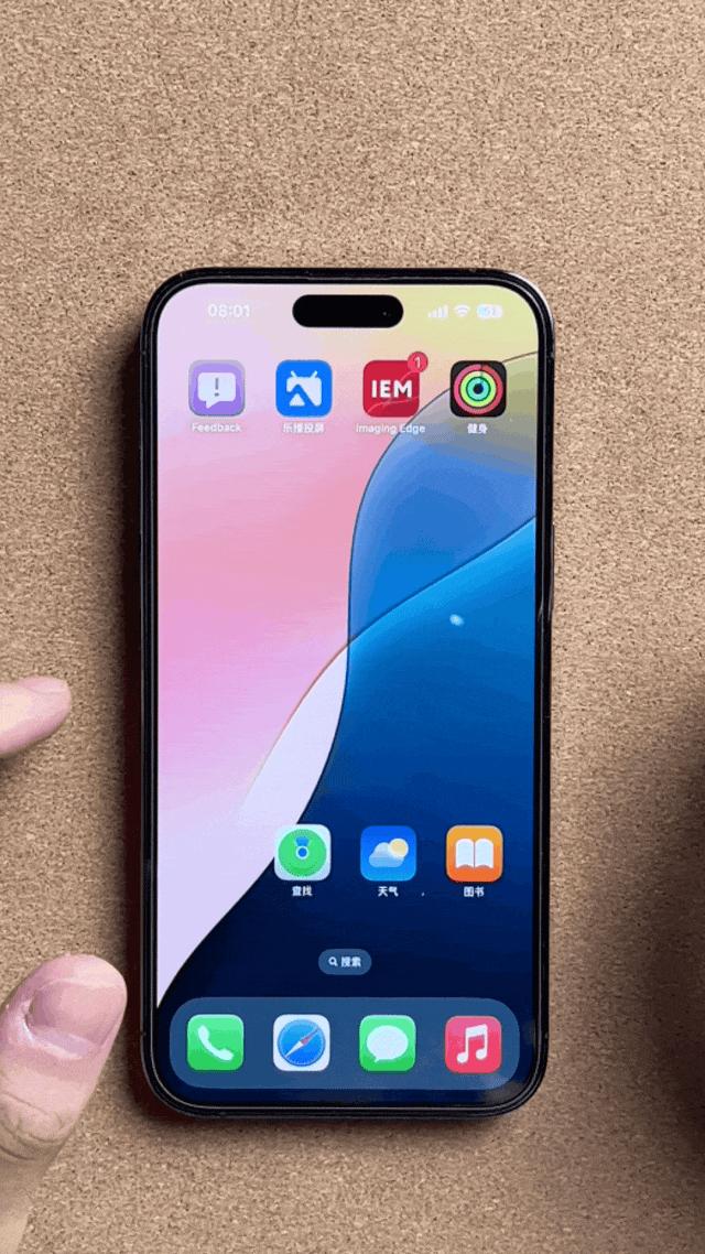 第一款苹果手机能玩游戏-iPhone：改变手机历史的小玩意儿