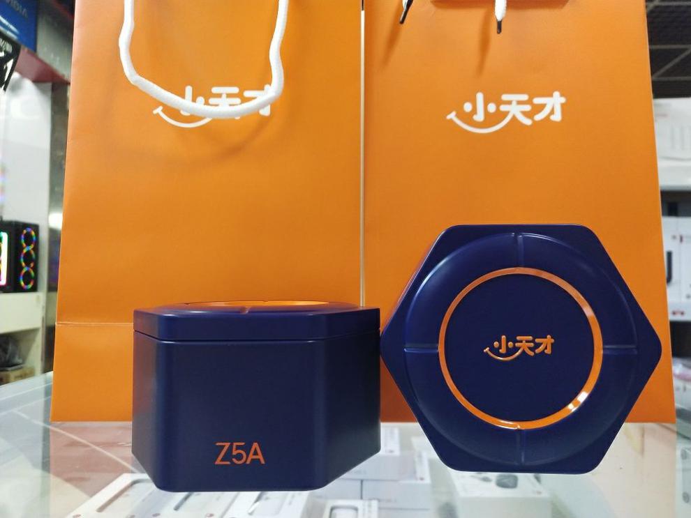 钢铁侠手机版下载游戏-钢铁侠手机版游戏：穿上战甲，翱翔天空，