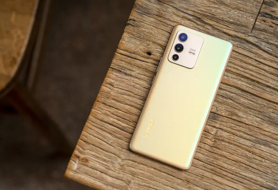 vivo手机s12价格-vivoS12 价格让人又爱又恨，炫