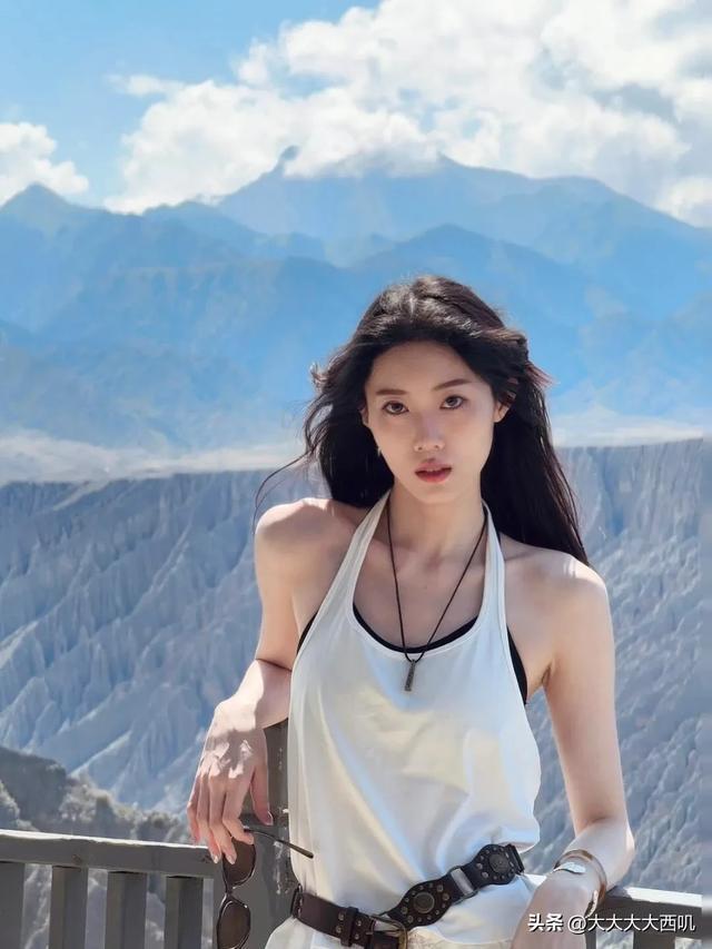 小笠原晴香：如阳光般温暖的邻家女孩，用笑容驱散阴霾