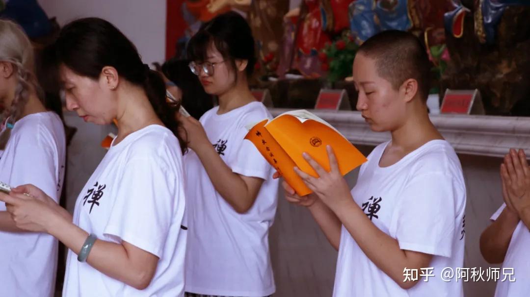 跑男拍照游戏_拜佛拍照手机游戏_手机拜佛软件