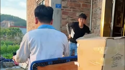 阿哥玩手机游戏图片_阿哥玩手机游戏视频_阿哥玩手机游戏