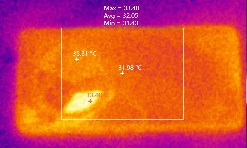 手机发热打游戏卡是什么原因_打游戏手机卡发热正常吗_手机发热玩游戏会不会卡